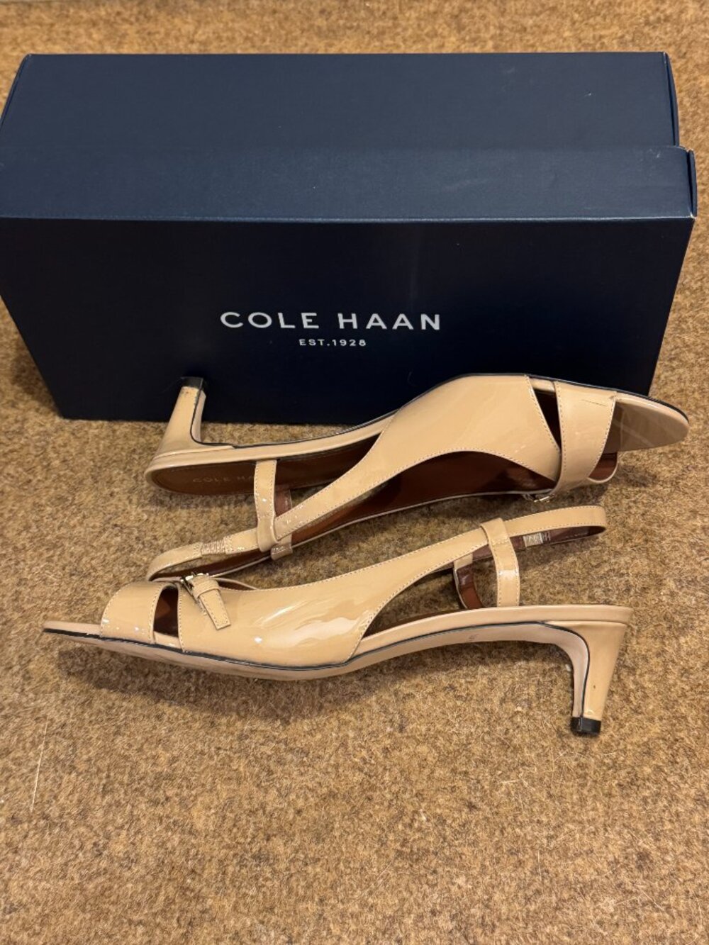 Cole Haan Nude Beige Patent Leather Slingback Kitten Heel Sandals Sz 10.5 - Picture 5 of 11